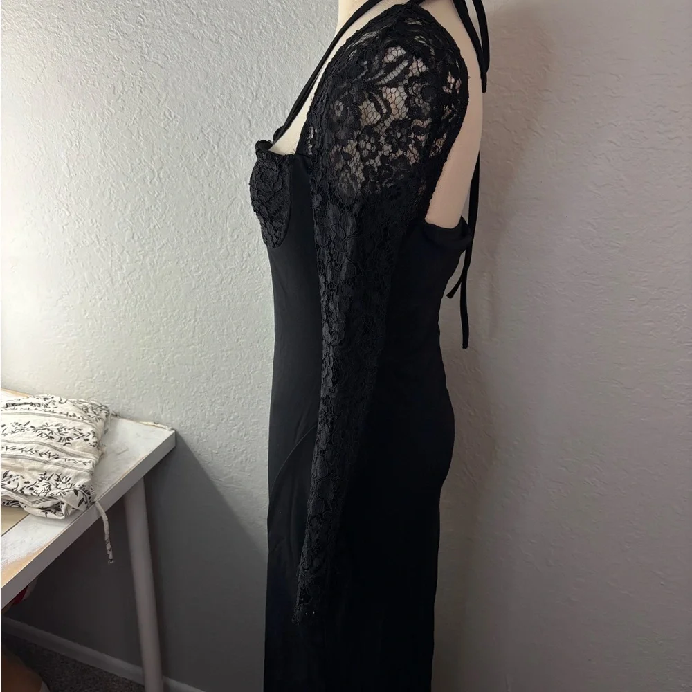 Black Lace Halter Dress - Picture 4 of 7